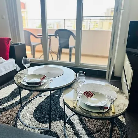 Studio Close To Airport